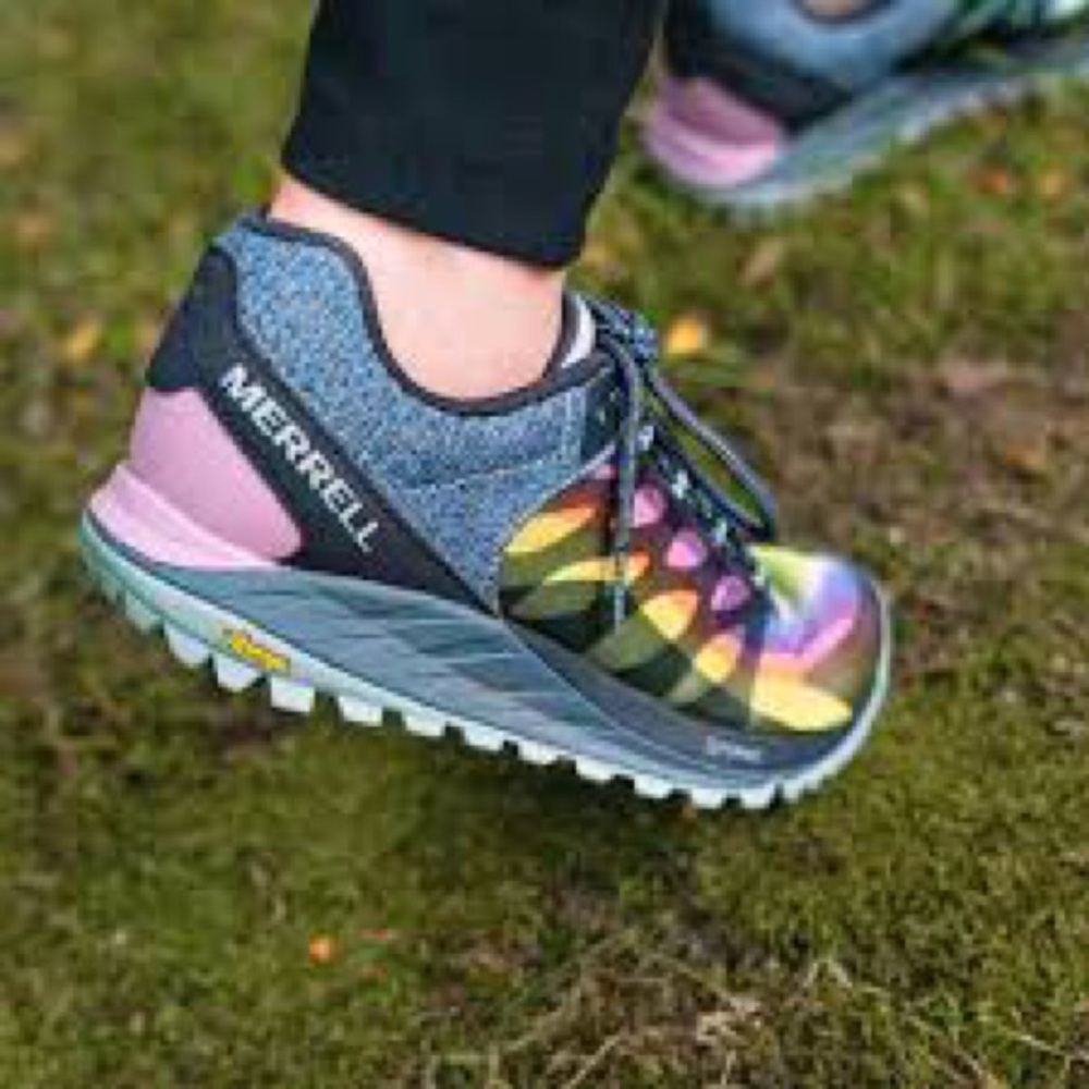 Merrell Size 9 Antora 2 Ladies Hiking/Running Shoe Rainbow